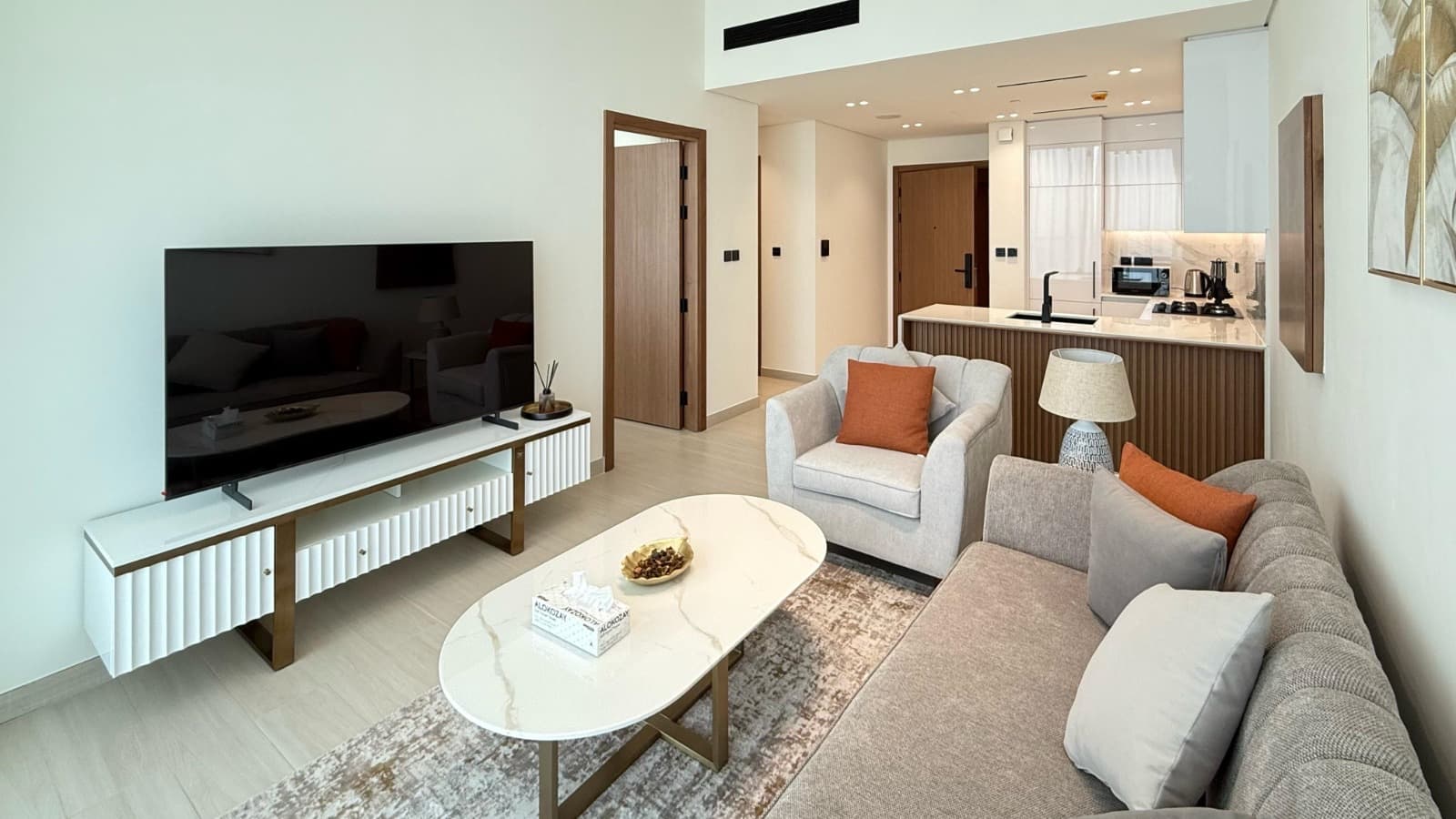 Bright & Spacious • Premium Furnished photo 3