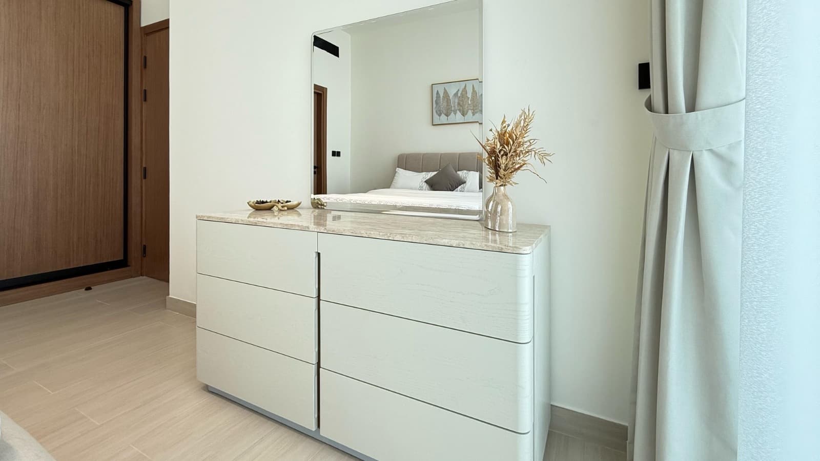 Bright & Spacious • Premium Furnished — 9