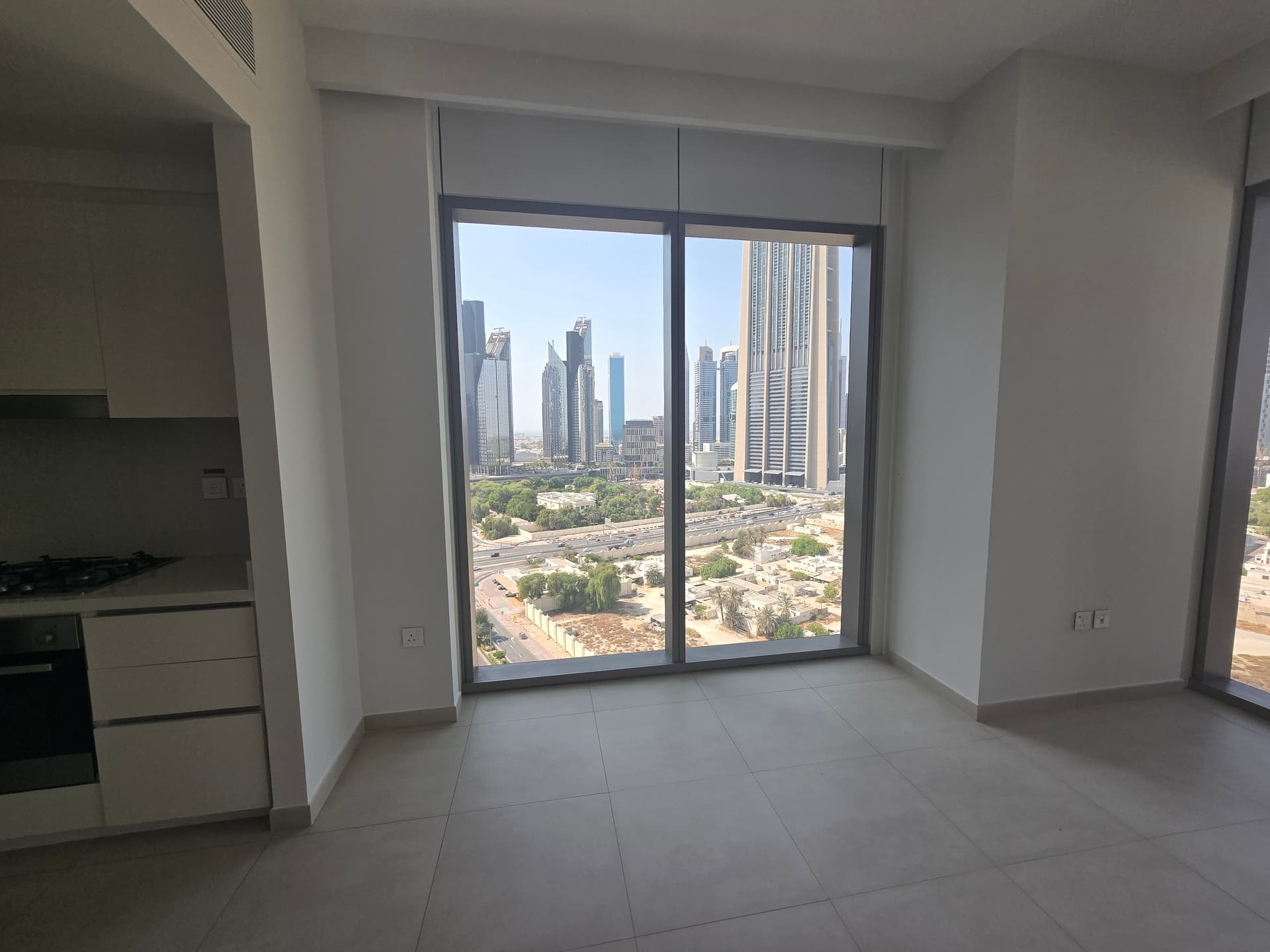 Zabeel Skyline View | Semi-Furnished | Direct Mall Access — 10