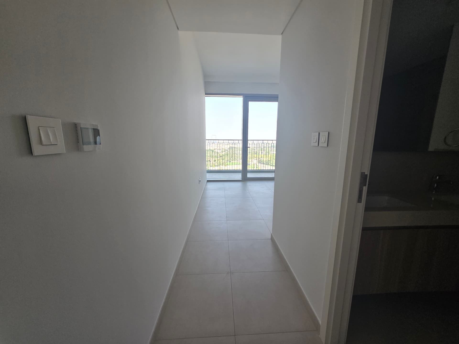 Zabeel Skyline View | Semi-Furnished | Direct Mall Access — 18