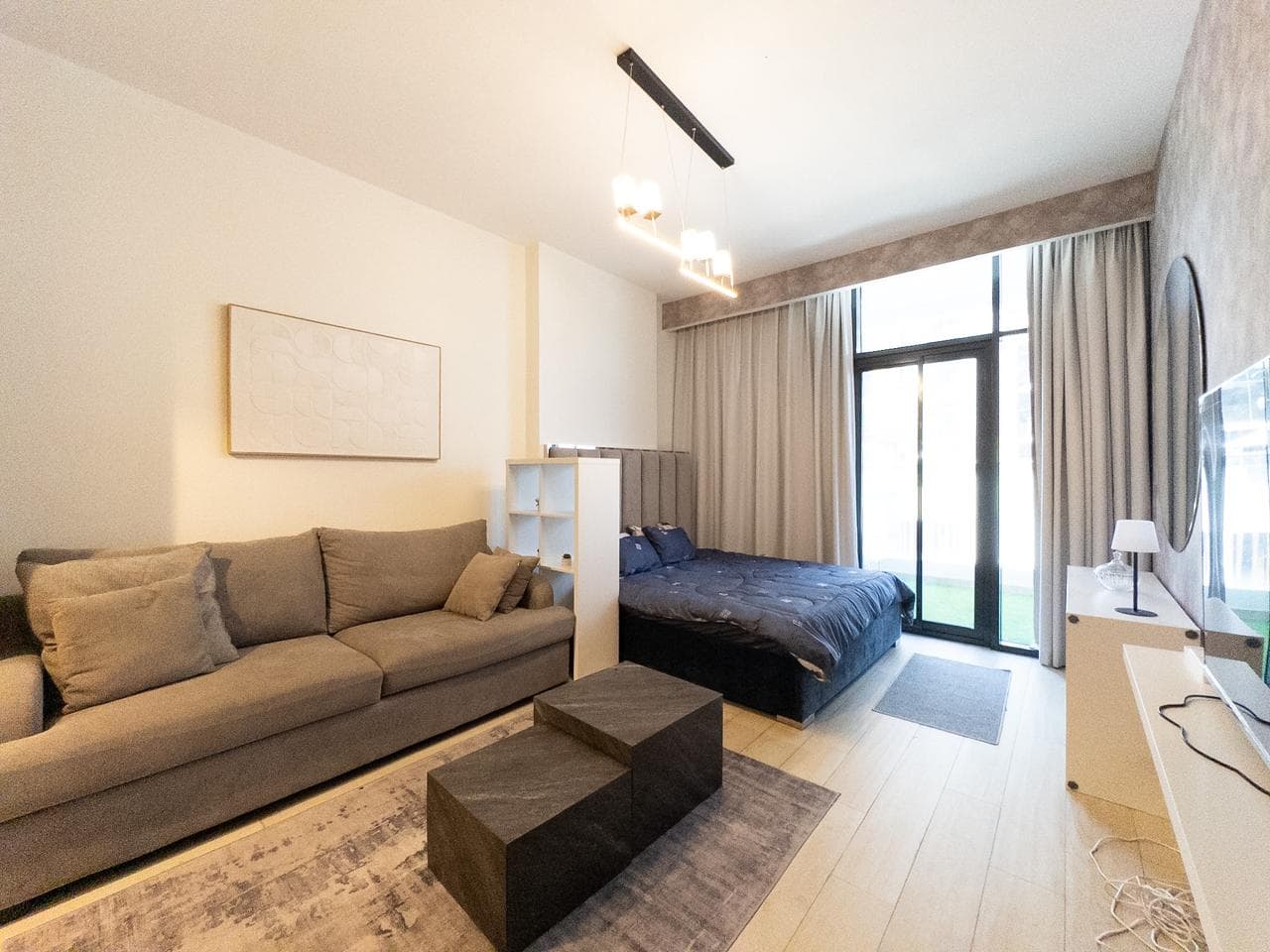 Furnished Modern Unit | Huge Balcony | Wide View photo 4