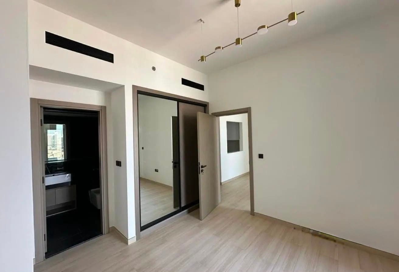 Unbeatable Deal | Large Modern Apartment photo 1