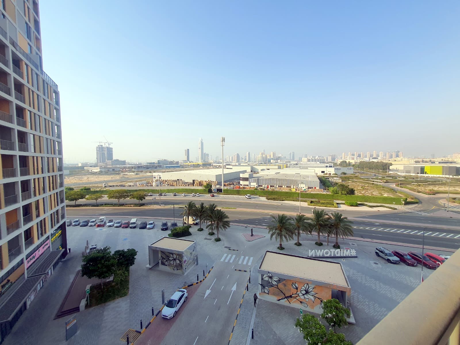 Modern 1 bed with Bright Layout | Dania Tower 1 — 14