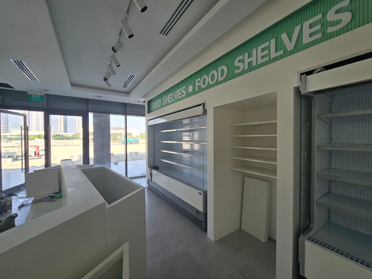 Prime Retail Shop with Lagoon View | Vacant Unit photo 4