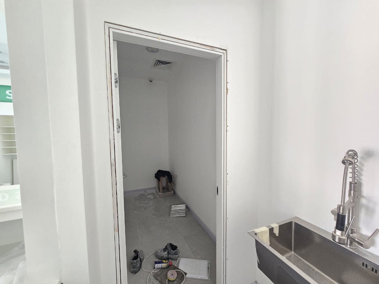Prime Retail Shop with Lagoon View | Vacant Unit — 11