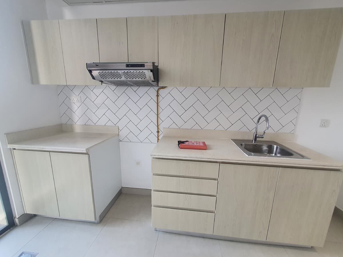 Modern 1-Bedroom Bright Layout Spacious Unit — 11