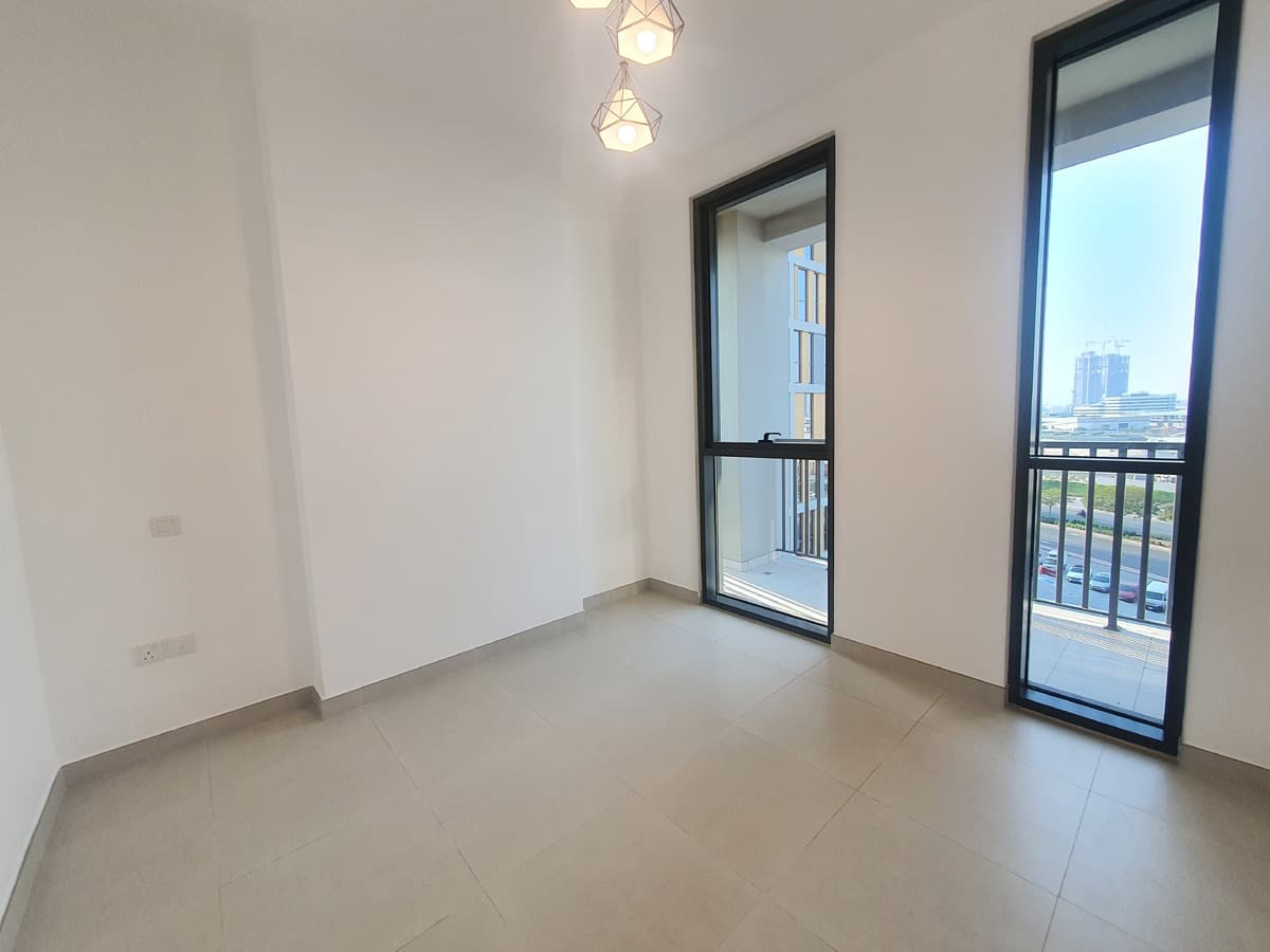 Modern 1-Bedroom Bright Layout Spacious Unit photo 3