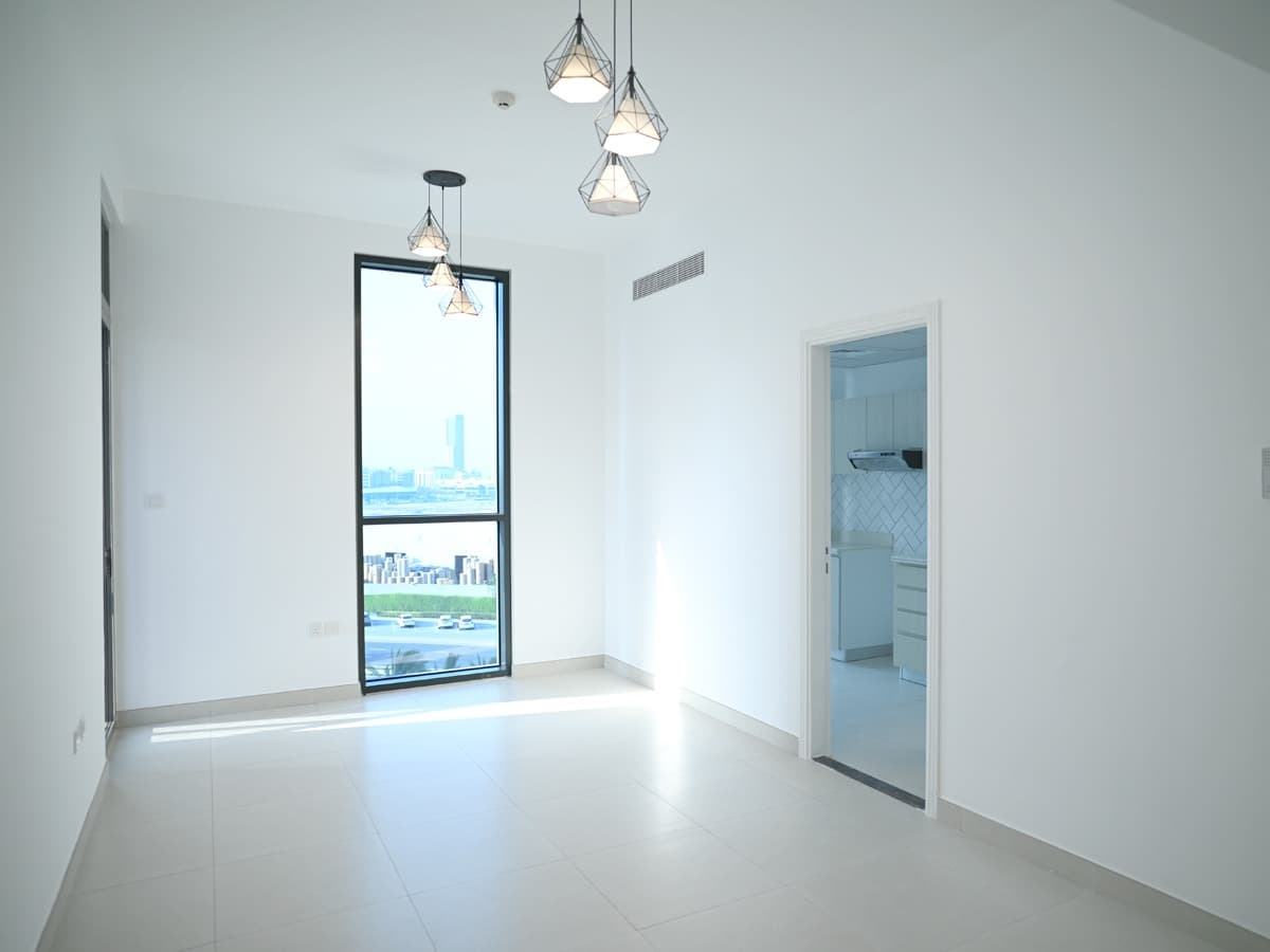 Modern 1-Bedroom Bright Layout Spacious Unit photo 2