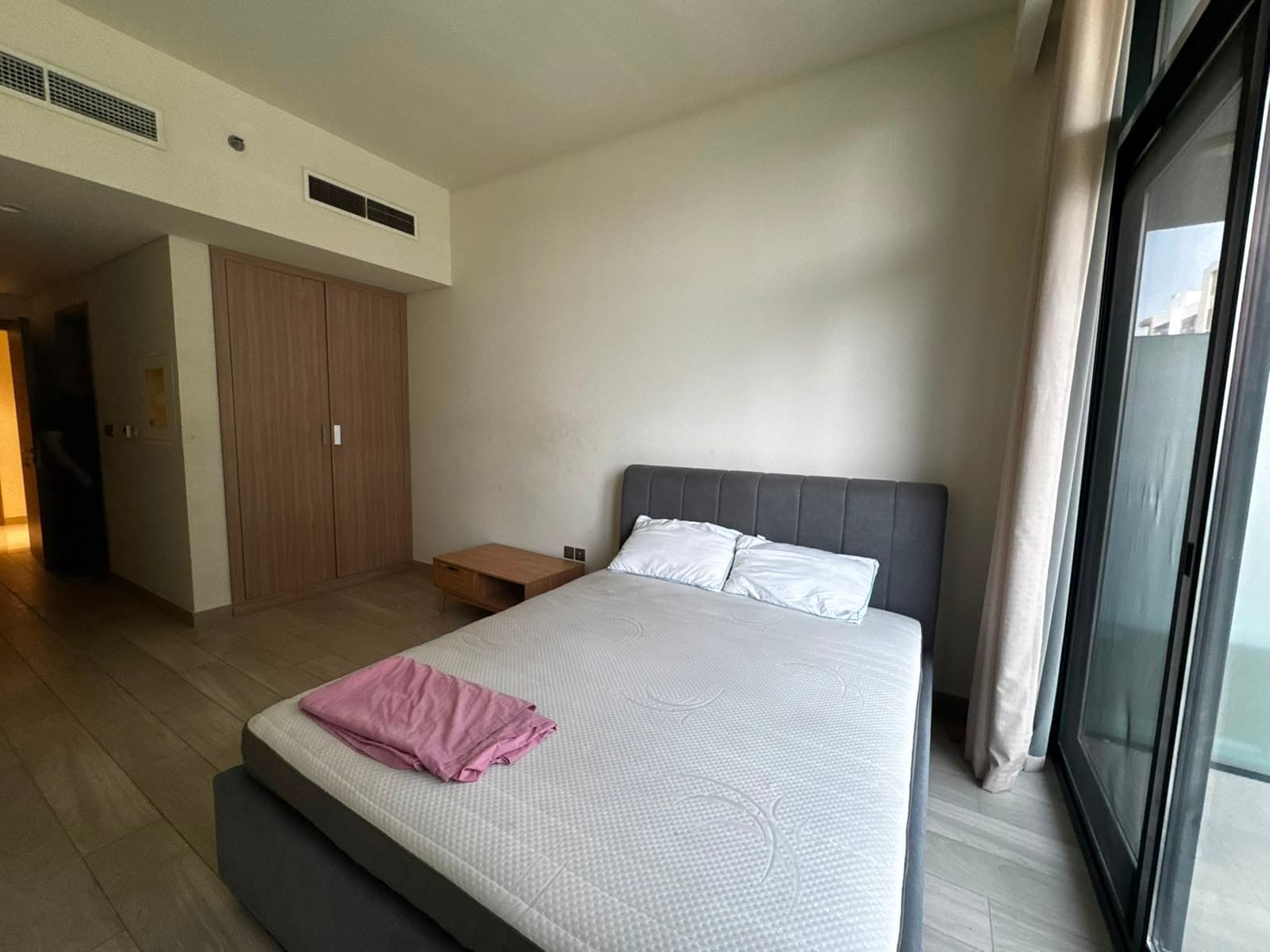 Furnished Studio | Elegant Interior photo 4