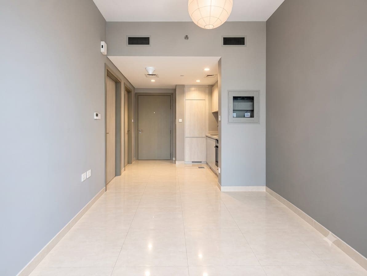 Luxury Living | Bright Layout | Prime Location photo 3