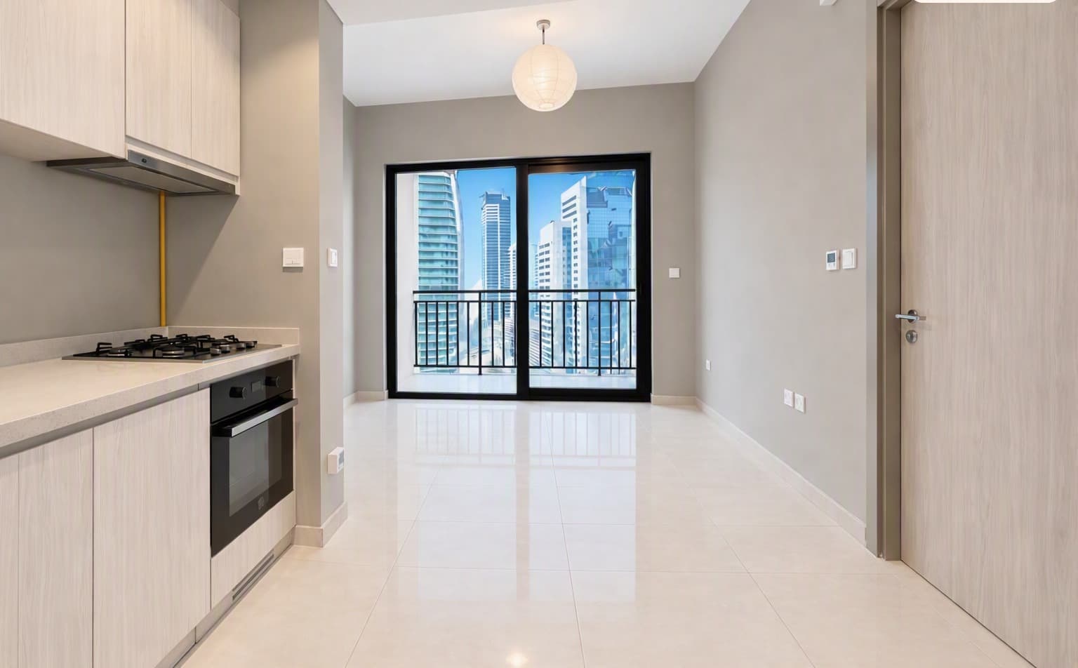 Luxury Living | Bright Layout | Prime Location photo 4