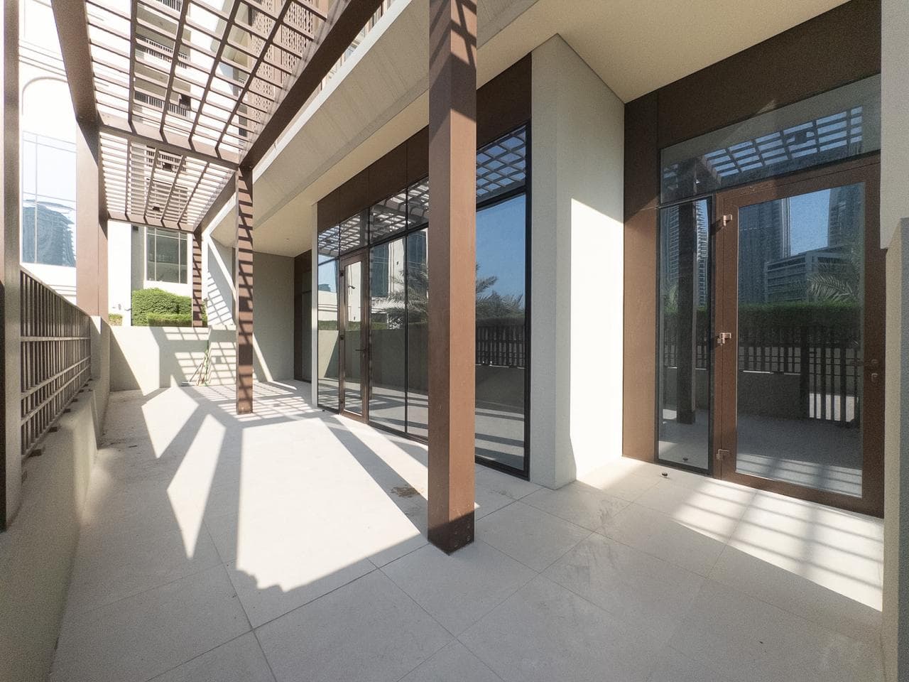 Spacious 3BR &4Baths|Big Balcony|Waterfront Living — 13