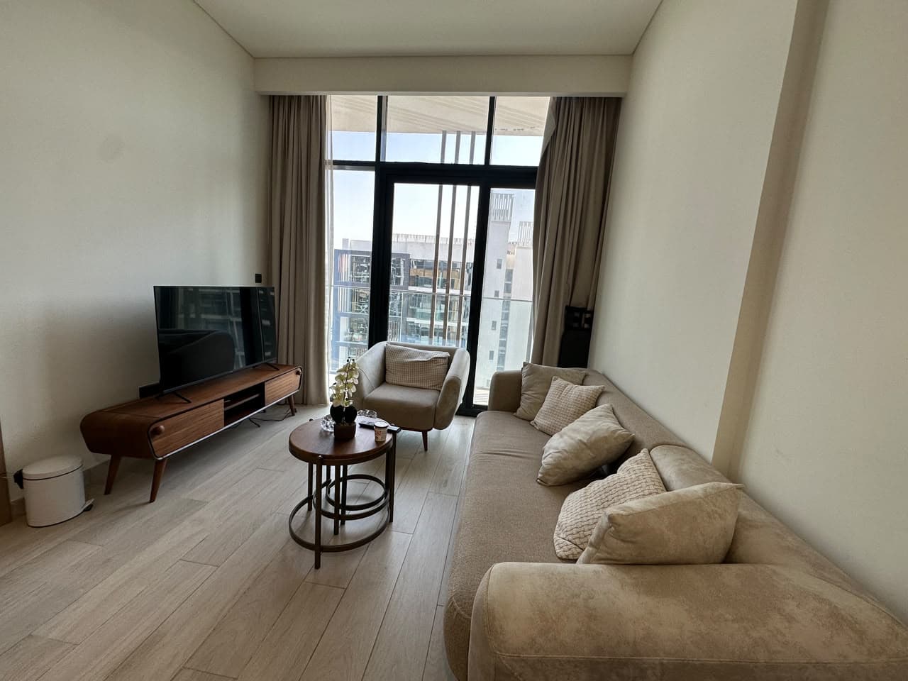 Modern Interior | Fully Furnished | Ready to Move photo 4