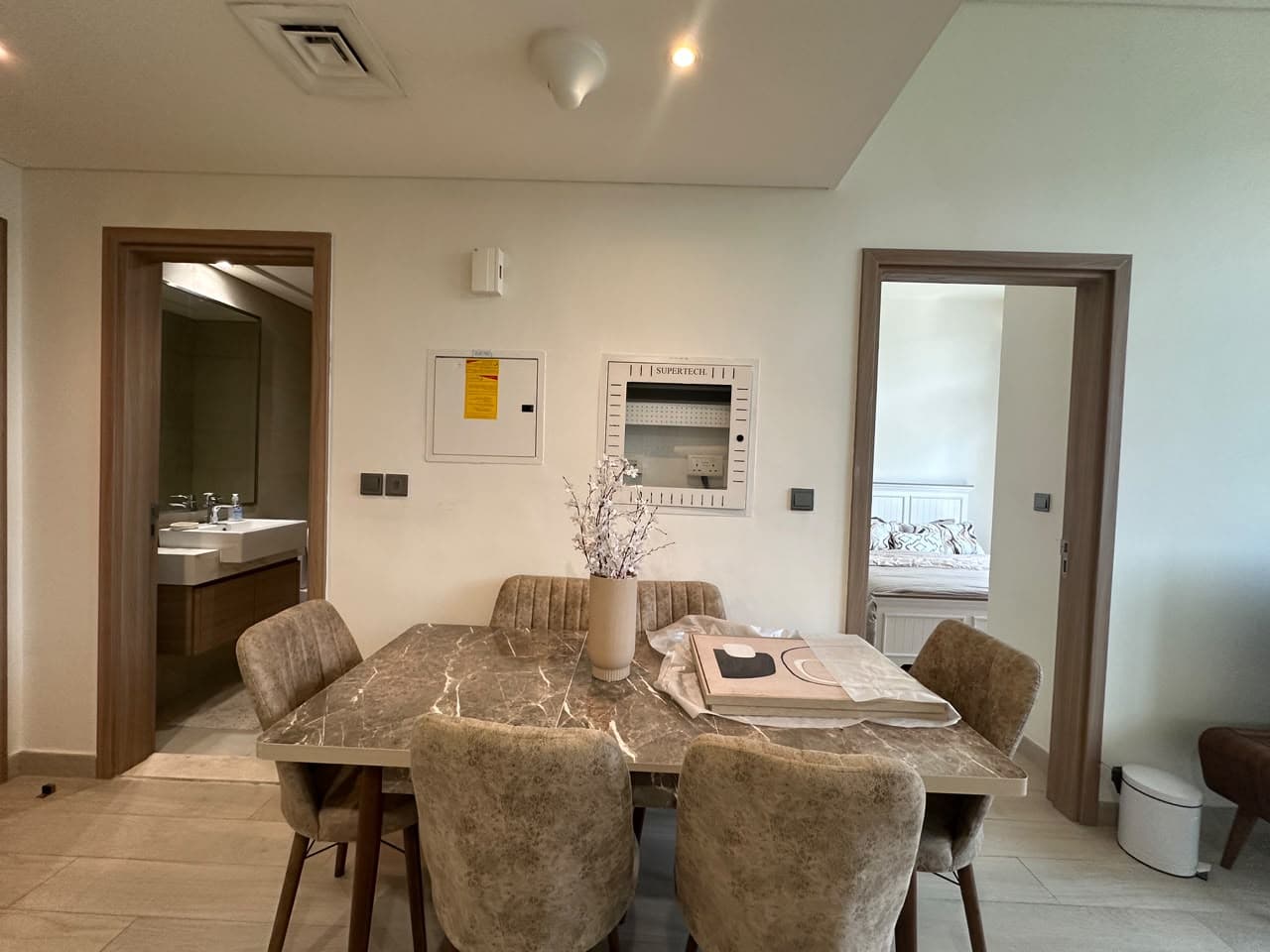 Modern Interior | Fully Furnished | Ready to Move photo 3
