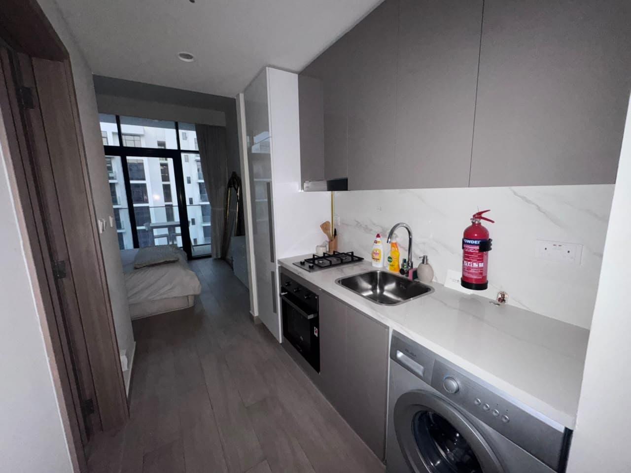 Modern Interior | Bright Fully Furnished | Ready to Move photo 1
