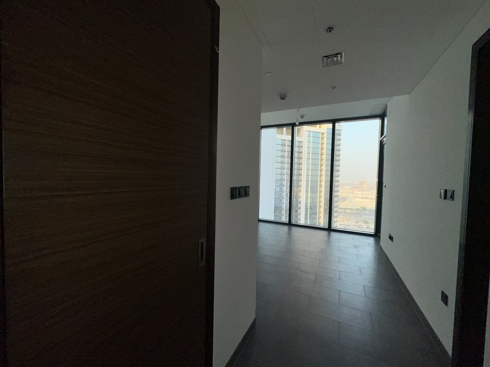 Modern 1BR | Balcony, Light-Filled Space — 8