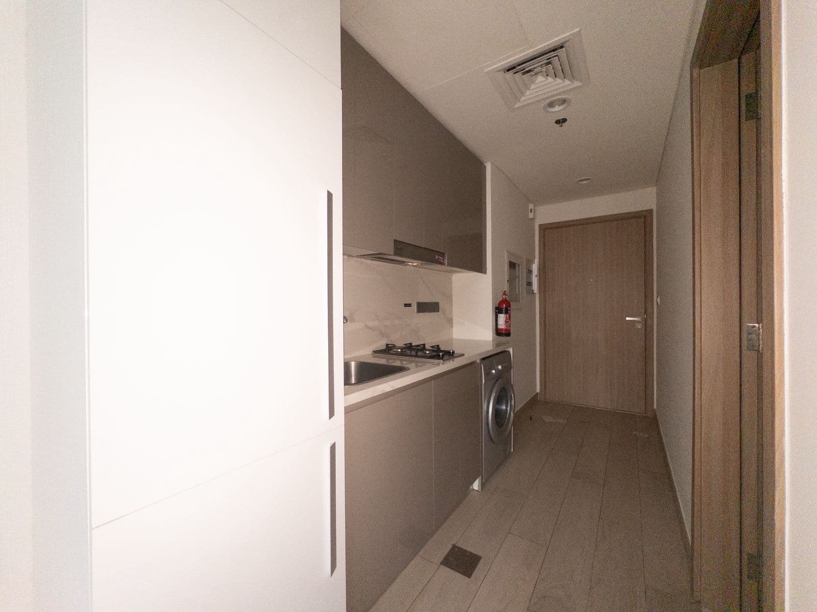 Bright Layout & Balcony | Prime Location — 13