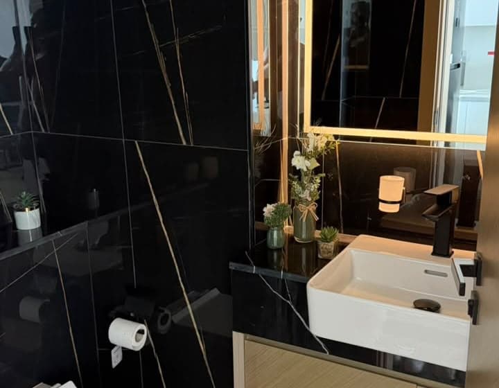 Spacious Layout | Fully Furnished | High Floor | Modern Interior & Balcony — 10