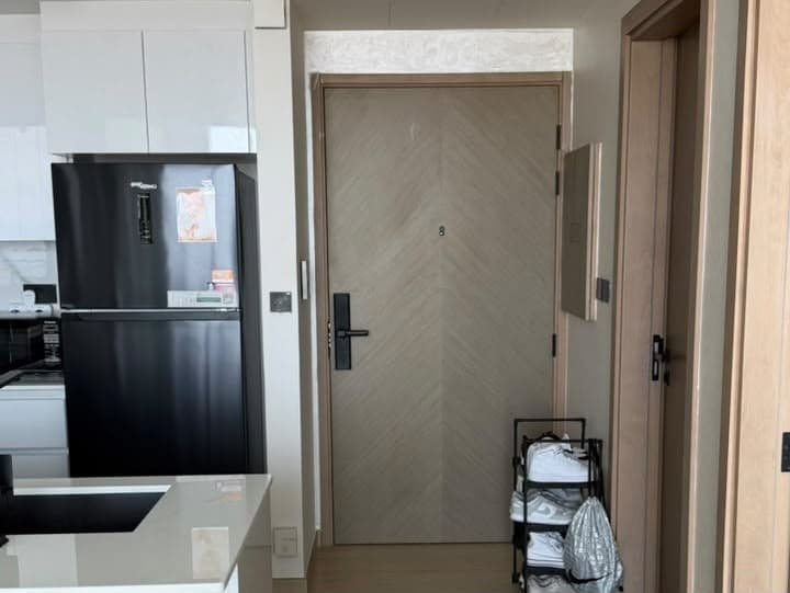 Spacious Layout | Fully Furnished | High Floor | Modern Interior & Balcony — 7