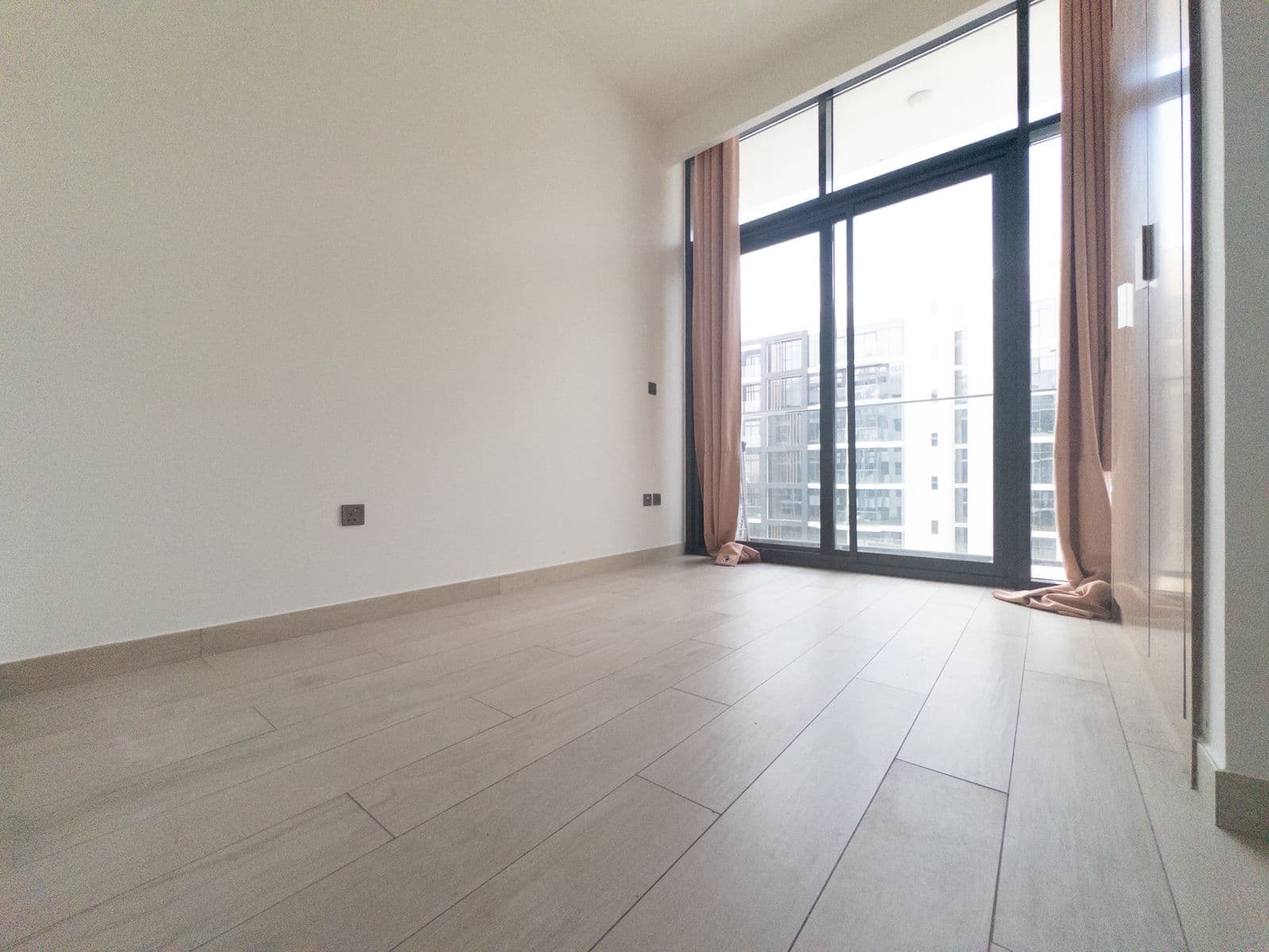Bright Layout & Balcony | Prime Location — 7