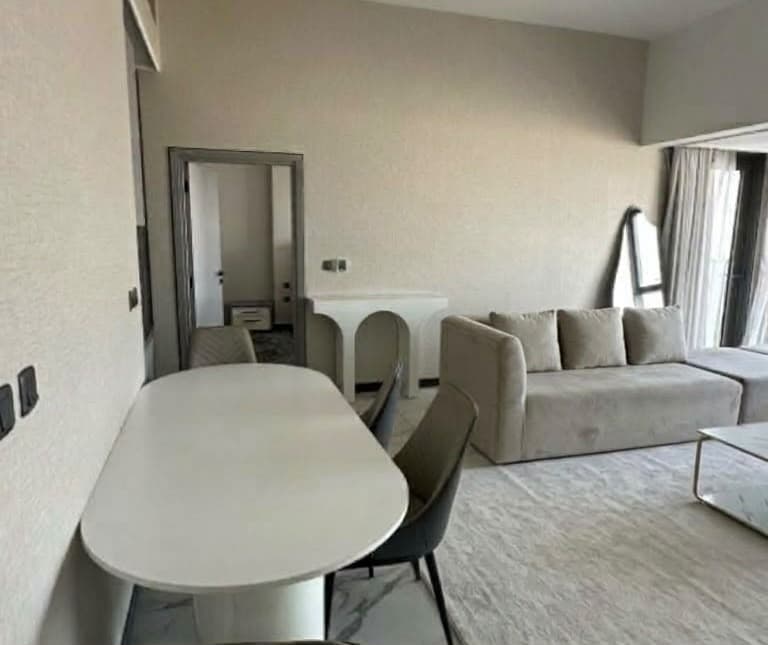 Spacious Layout | Fully Furnished | Modern Interior & Balcony — 6