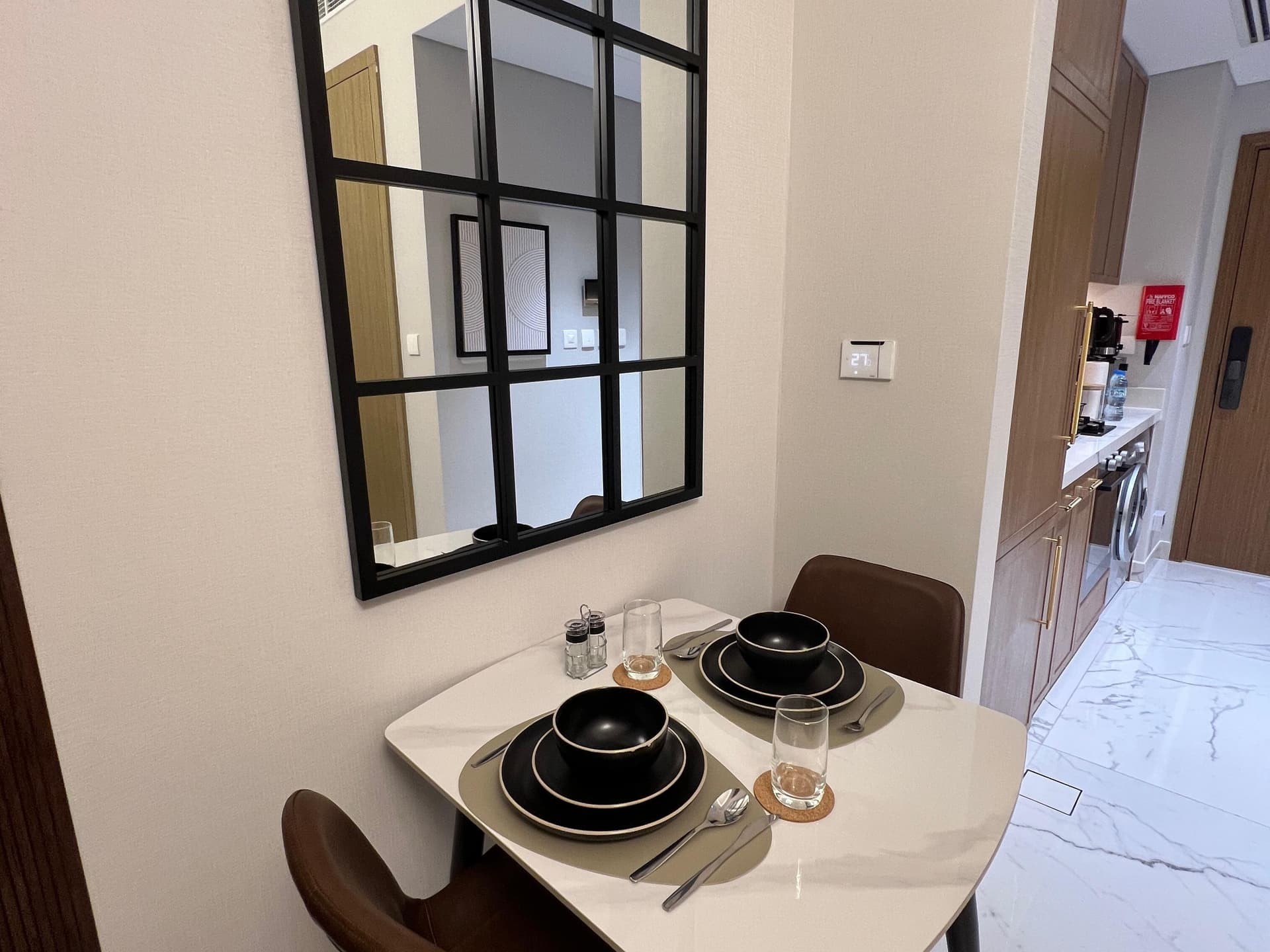 Furnished Studio with Pool View| Ready to Move In| 4 Cheques — 8