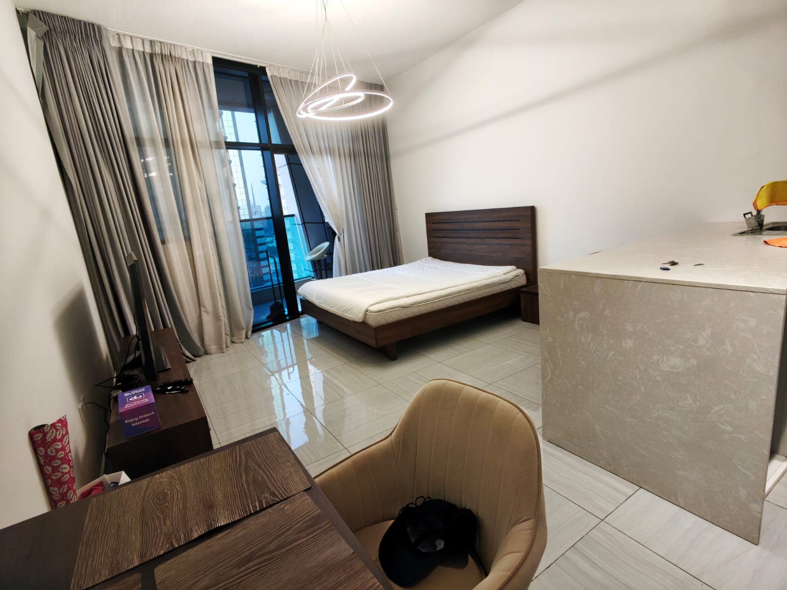 Fully Furnished Unit| Balcony| Bright & Spacious — 6