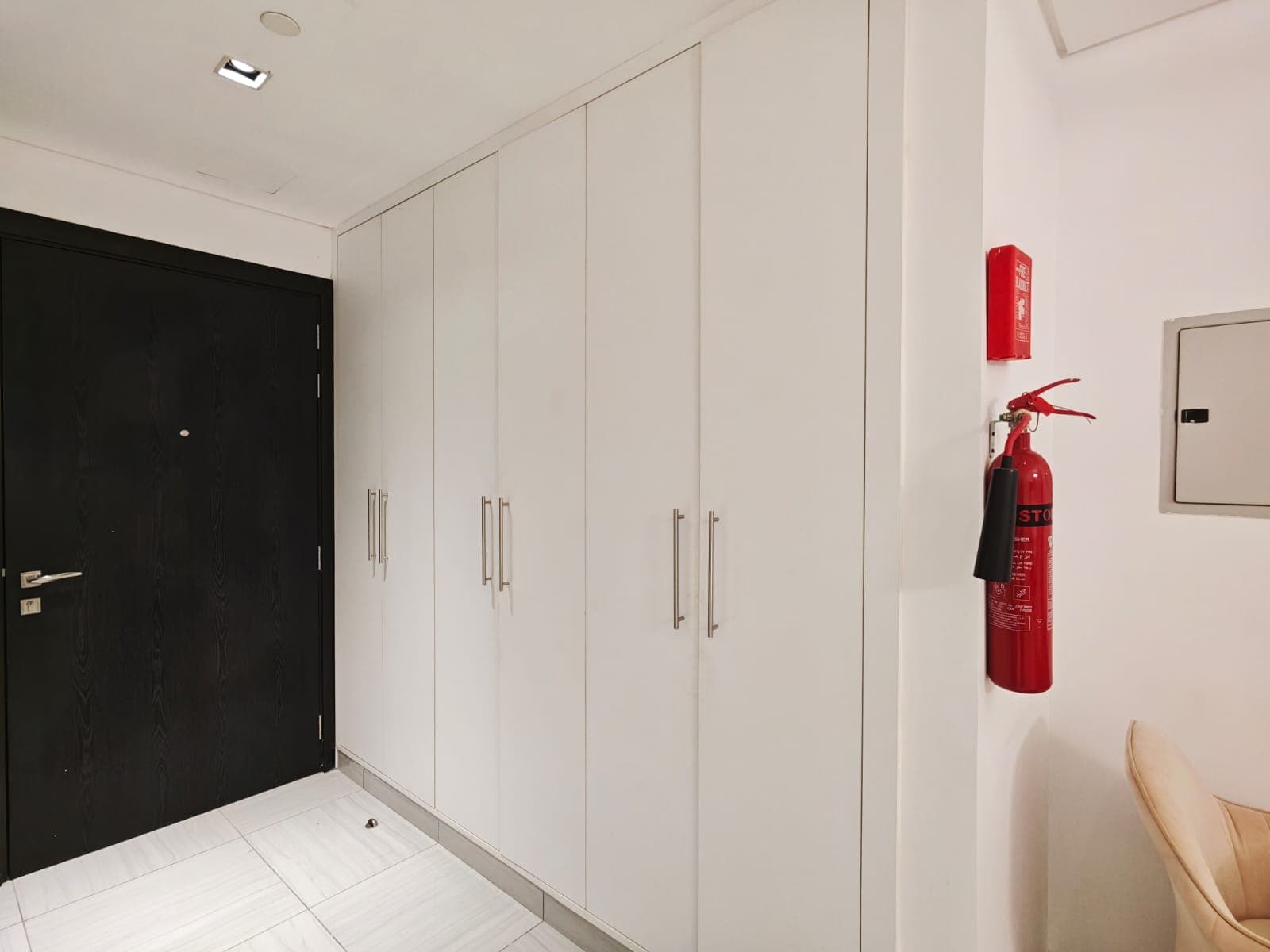 Fully Furnished Unit| Balcony| Bright & Spacious — 9