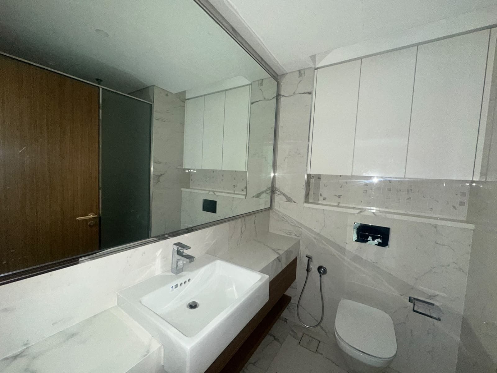 Spacious 2-Bedroom | Unfurnished | Prime Location — 12