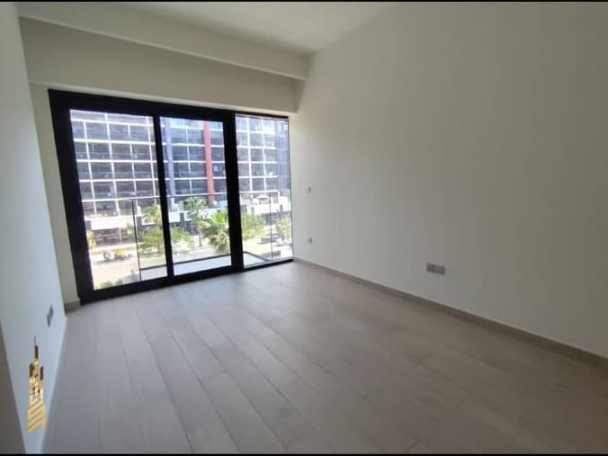 Spacious 2-Bedroom | Unfurnished | Prime Location — 8
