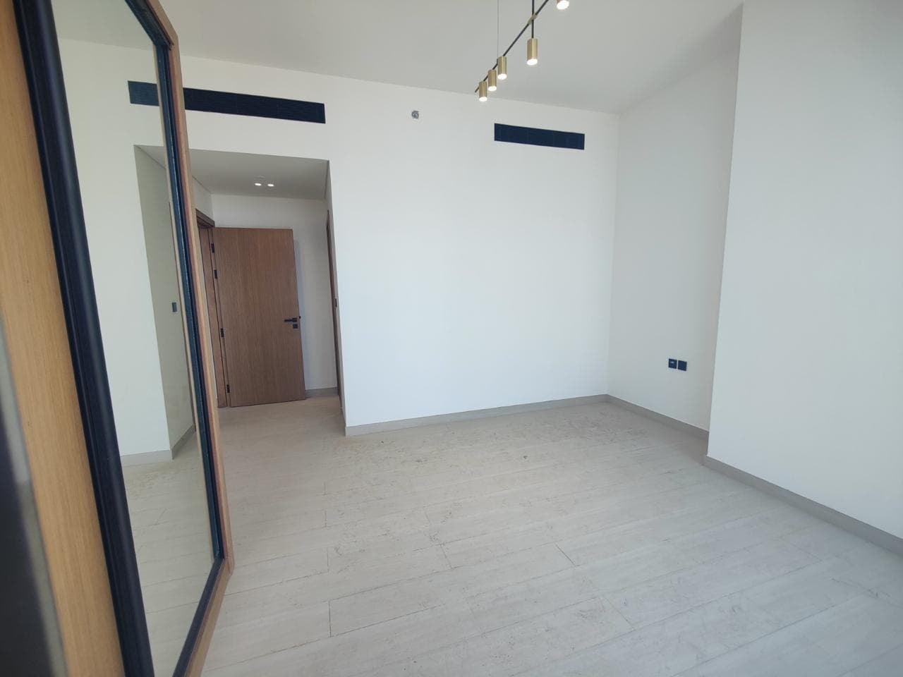 Spacious 2 Bedroom | 3 Bathrooms | Large Balcony | JVC photo 5
