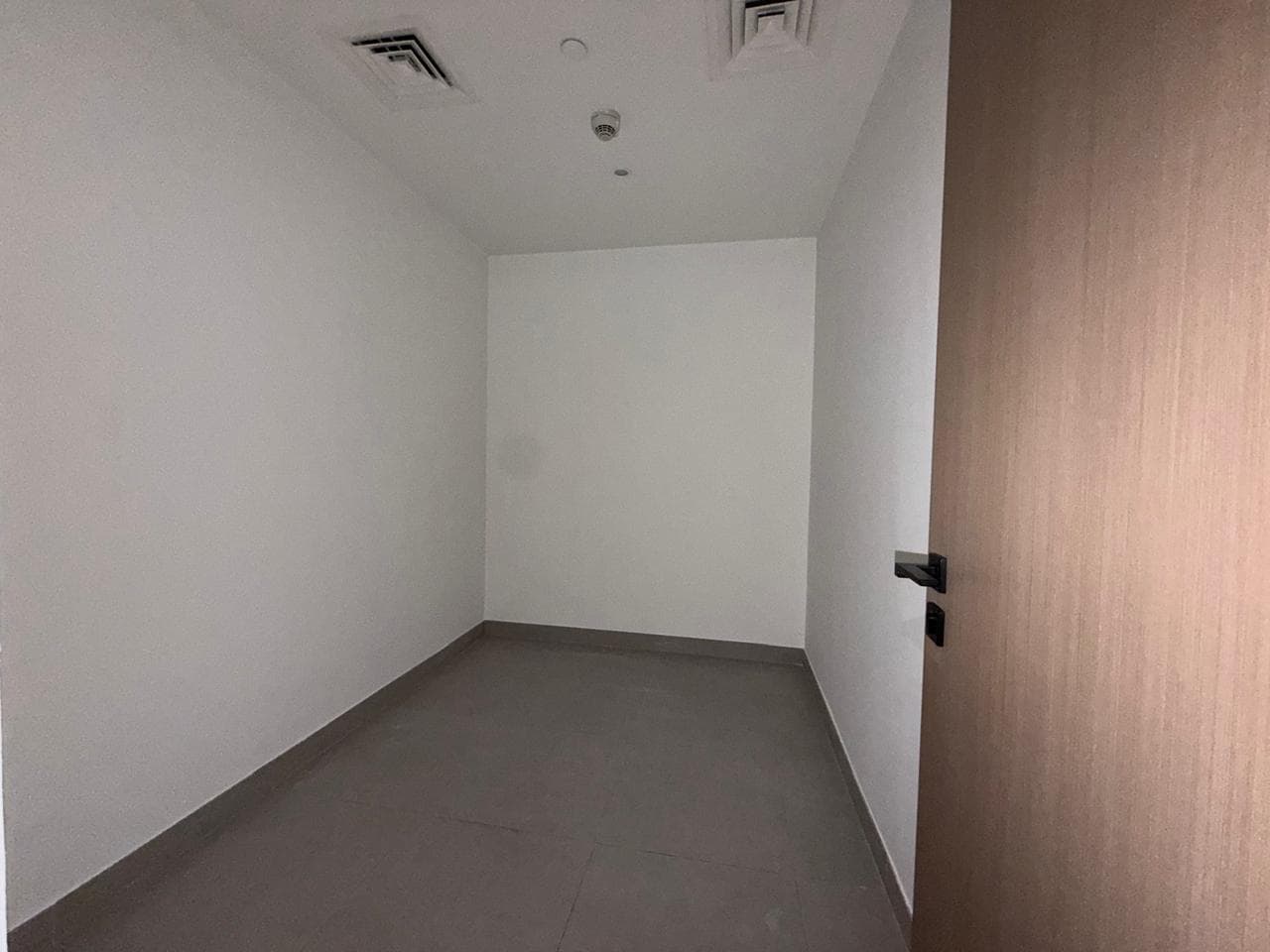 1 Bedroom + Maid | Park View | Spacious Layout photo 4