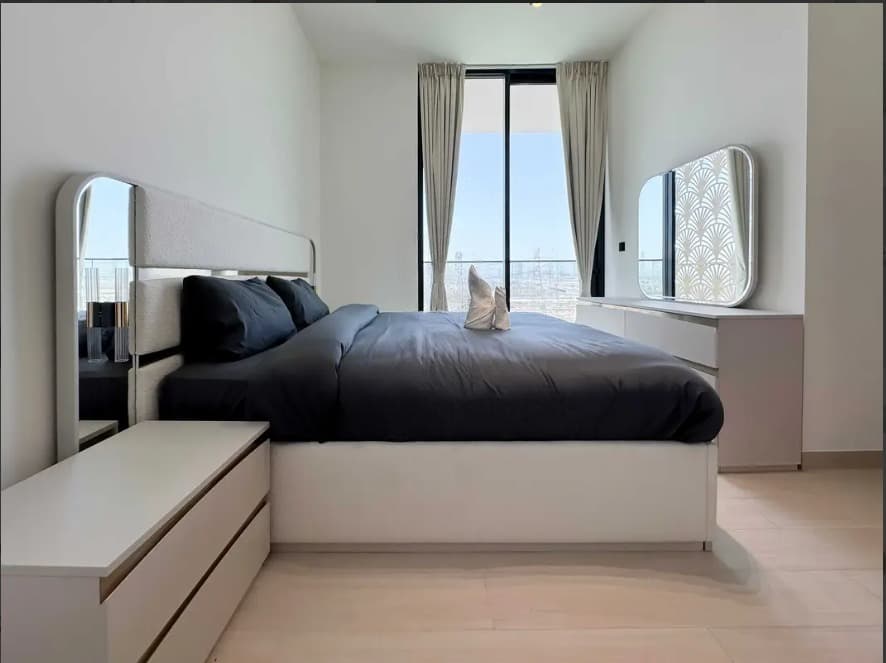 Luxury 2-Bedroom Apartment with Study & Private Pool — 12