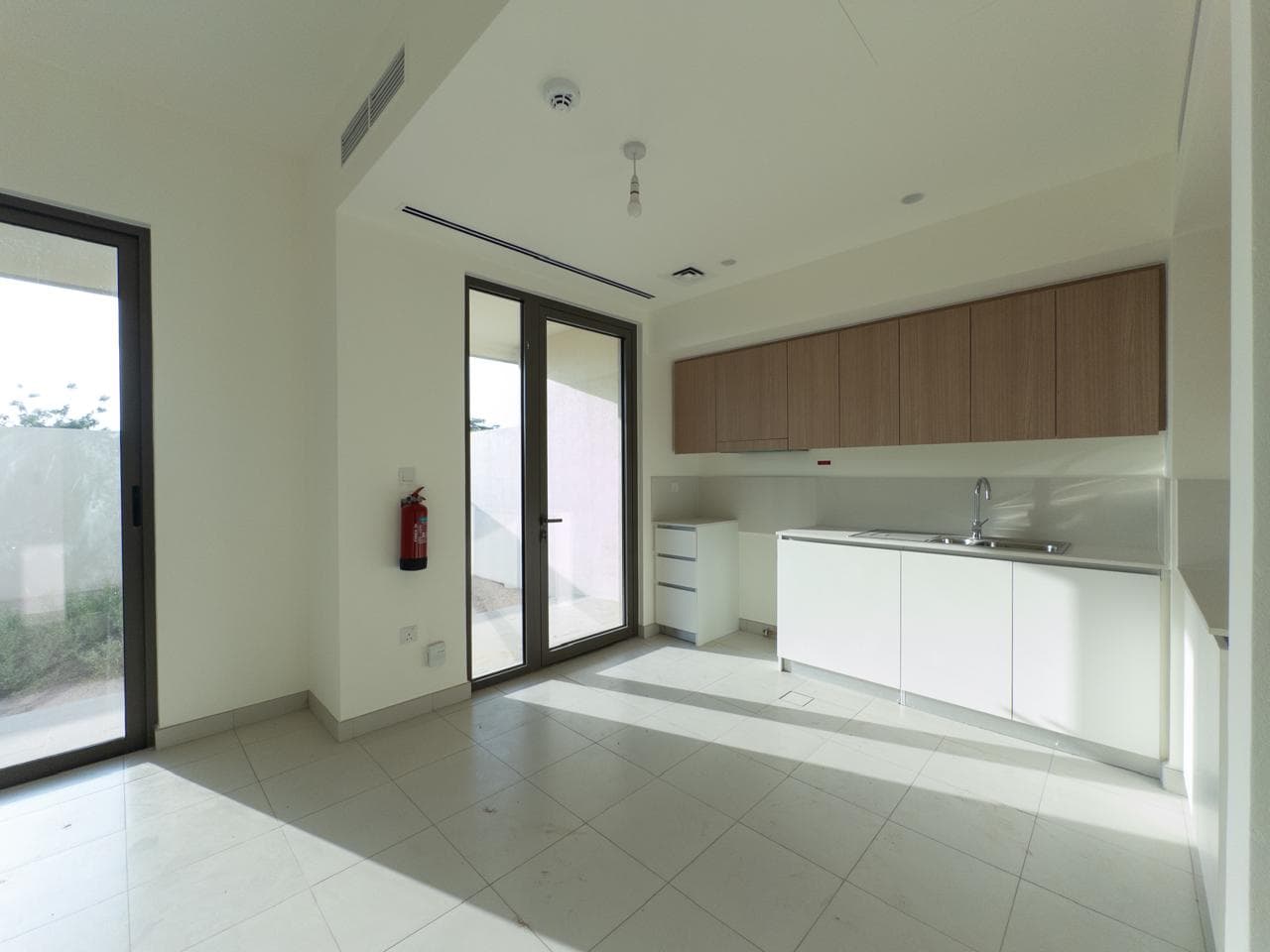 Luxury Green Living Private Garden Ready Unit — 14