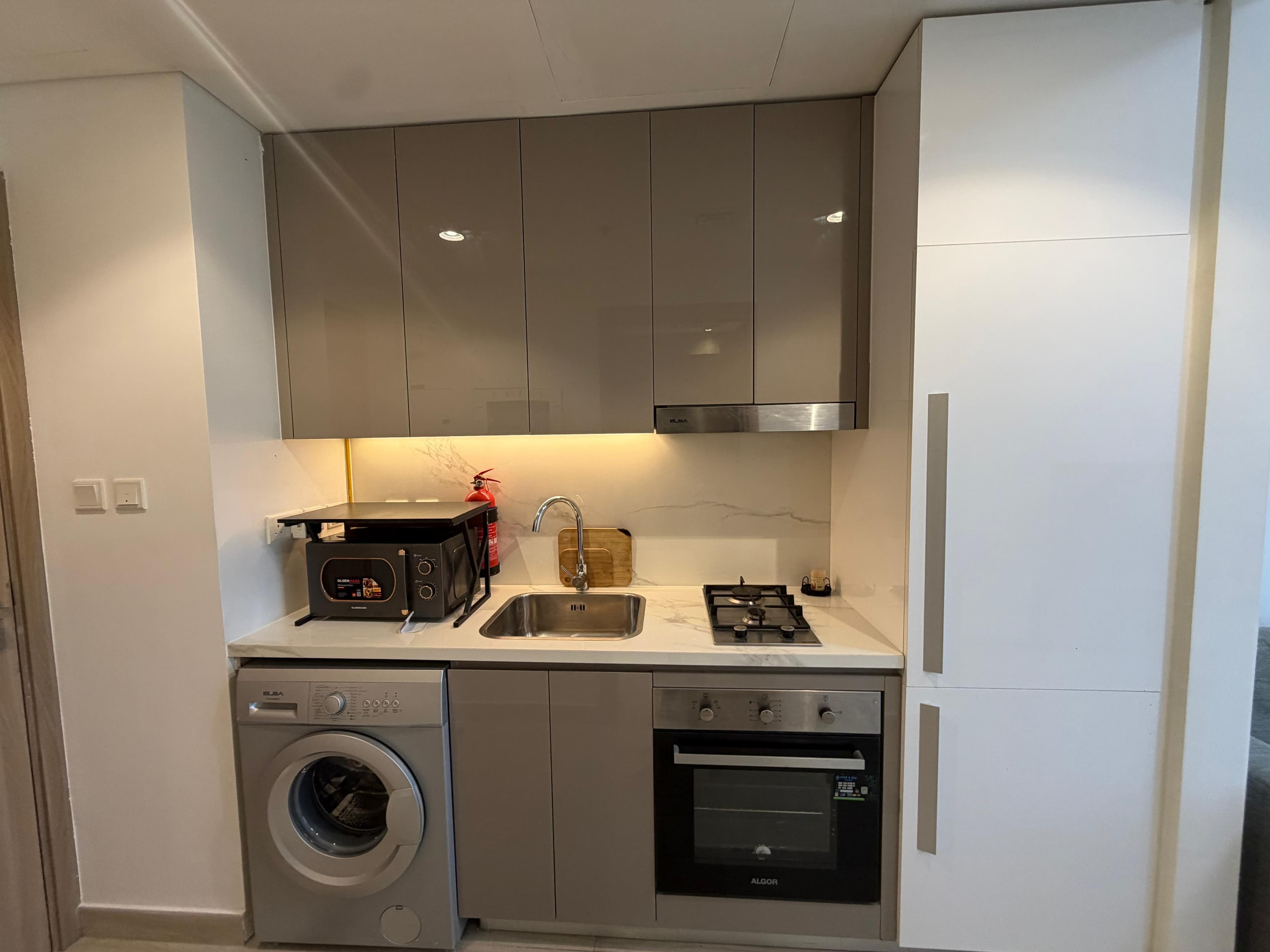Modern Studio • Prime & Scenic photo 4