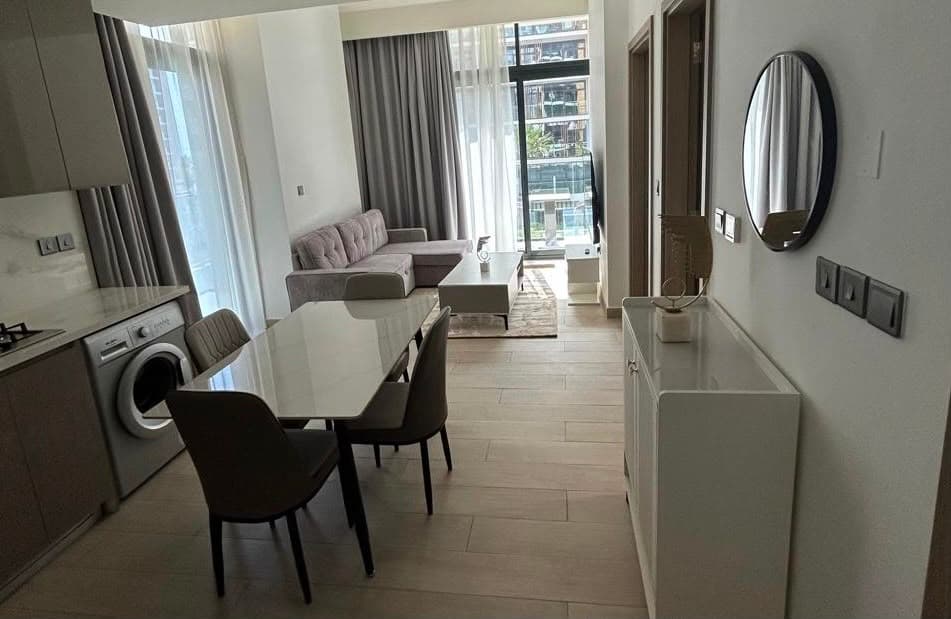 Contemporary| Bright Interiors| Scenic Views photo 1
