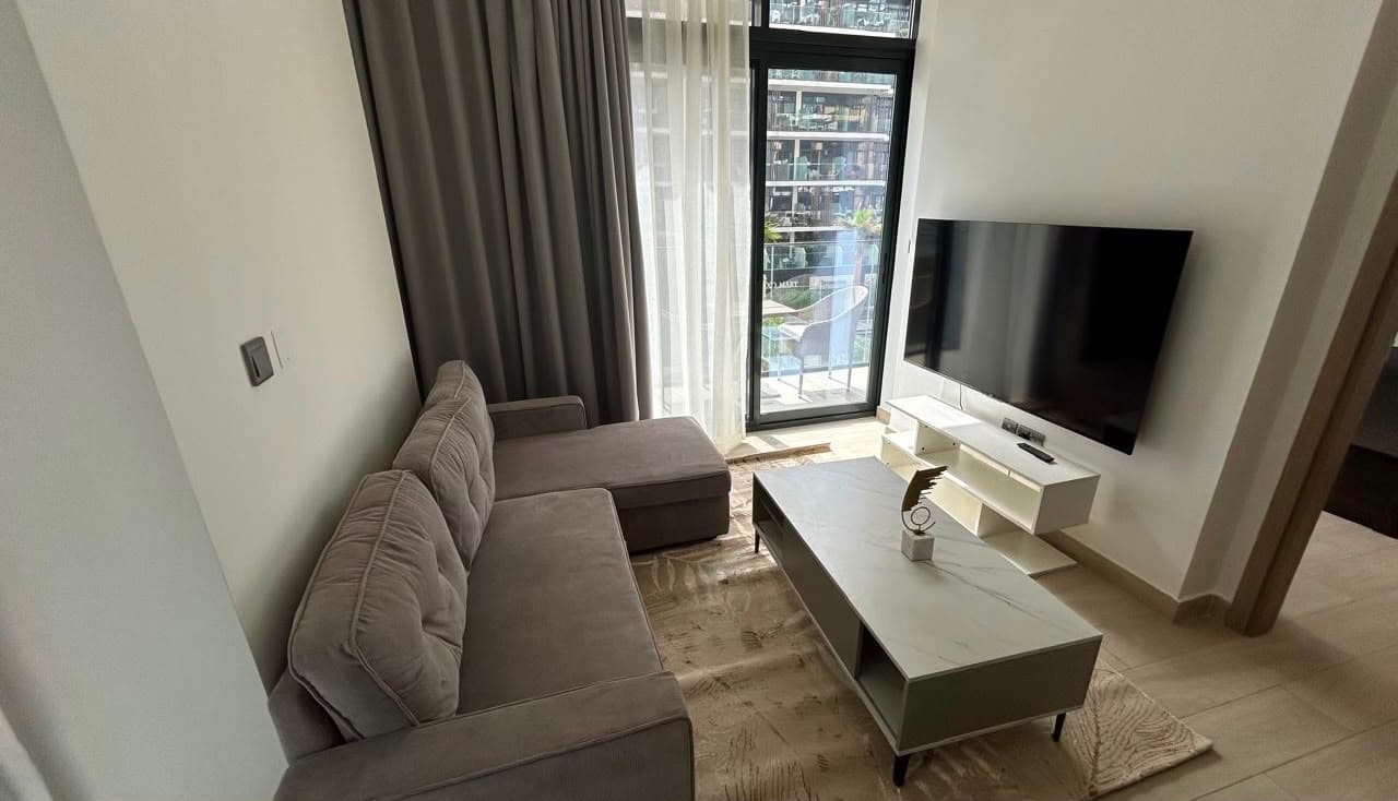 Contemporary| Bright Interiors| Scenic Views photo 3