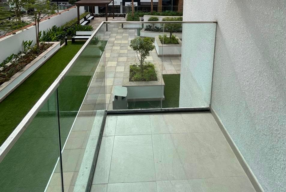 Contemporary| Bright Interiors| Scenic Views — 8