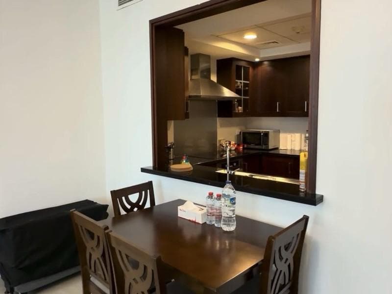 Luxury Spacious Unit | Burj View |Fully Furnished photo 5