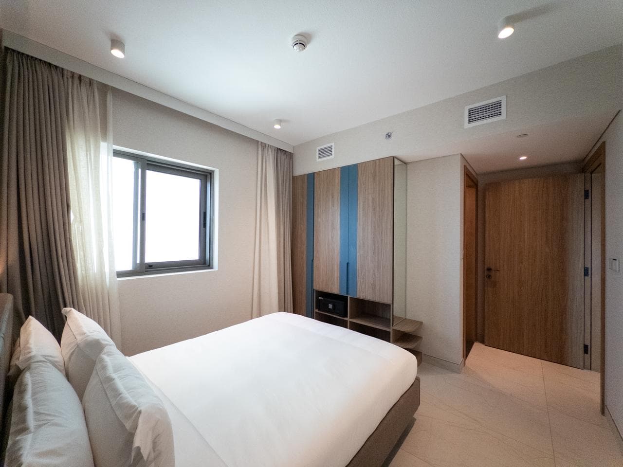 Spacious Balcony |Fully Furnished | Ready to Move In photo 3