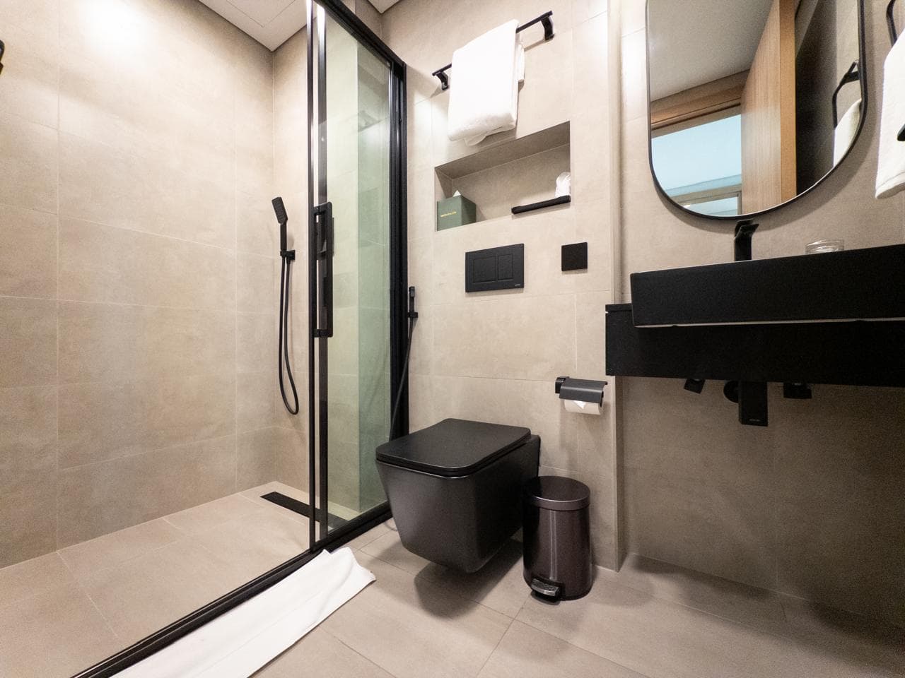 Spacious Balcony |Fully Furnished | Ready to Move In — 14