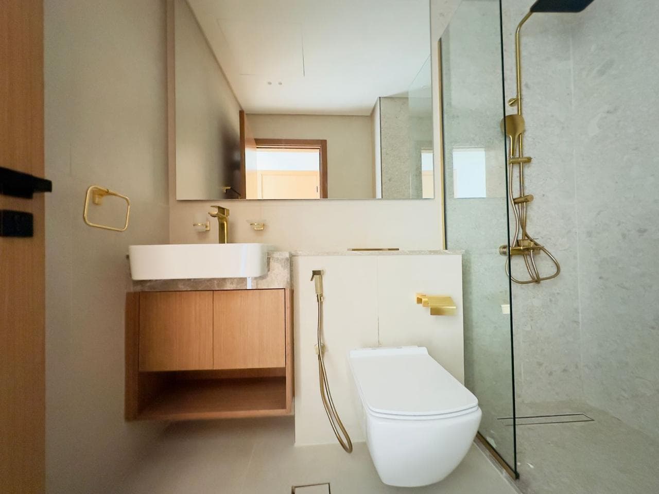 Best Deal | Elegant Finishing | Stunning View — 11