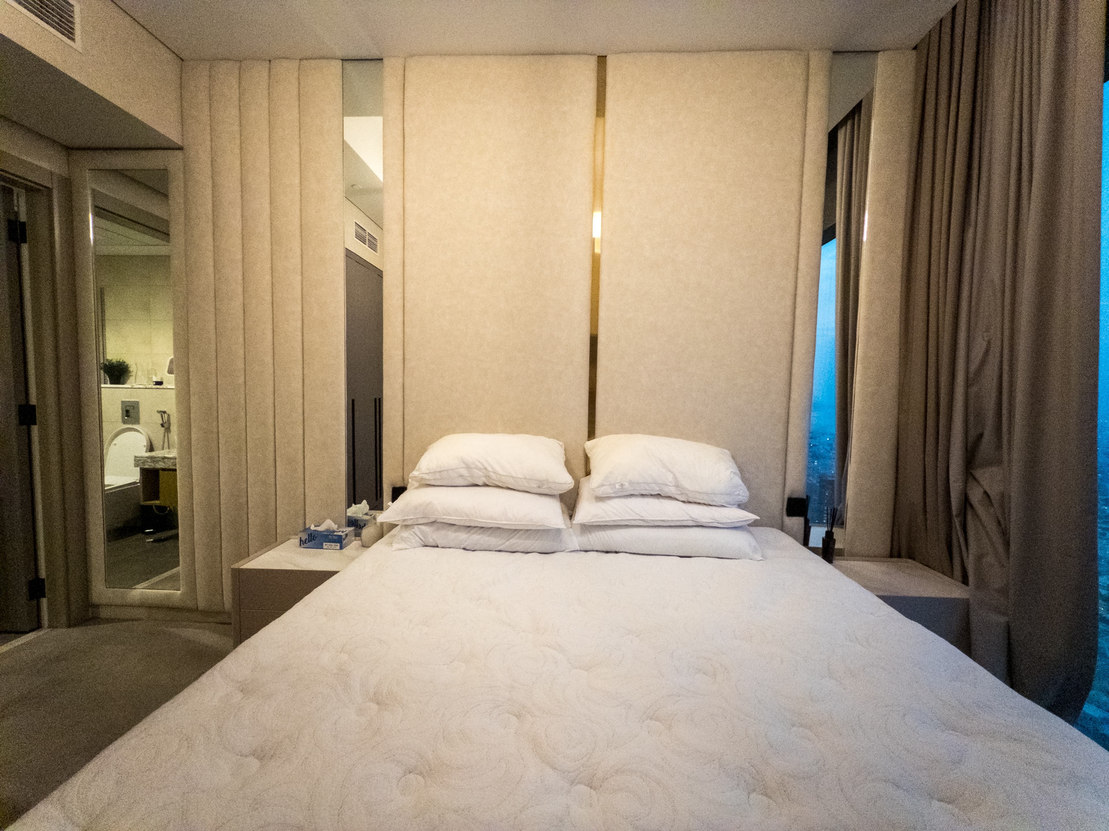 HIGH FLOOR |FULLY FURNISHED| PRIME LOCATION — 10