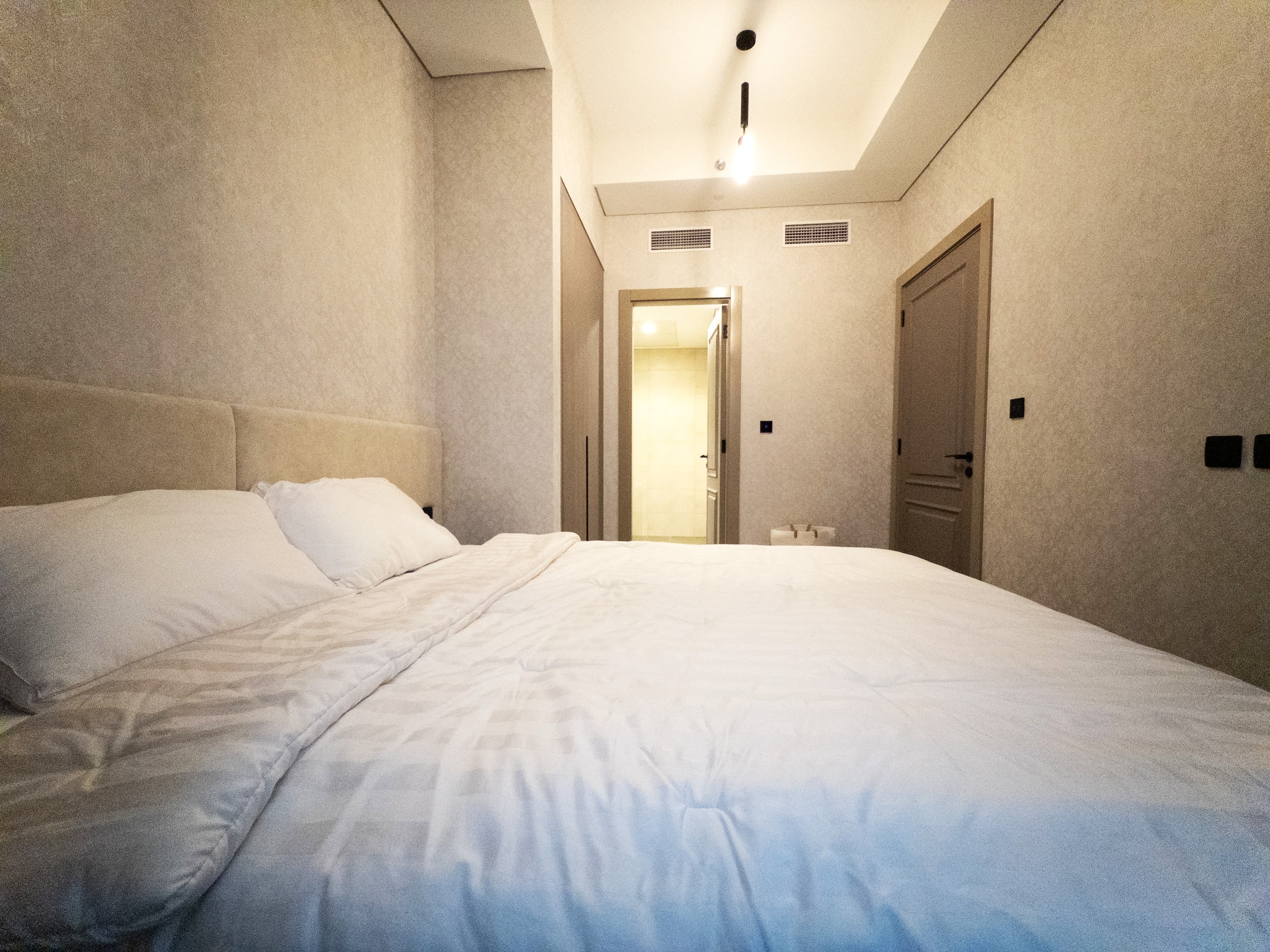 HIGH FLOOR |FULLY FURNISHED| PRIME LOCATION — 8