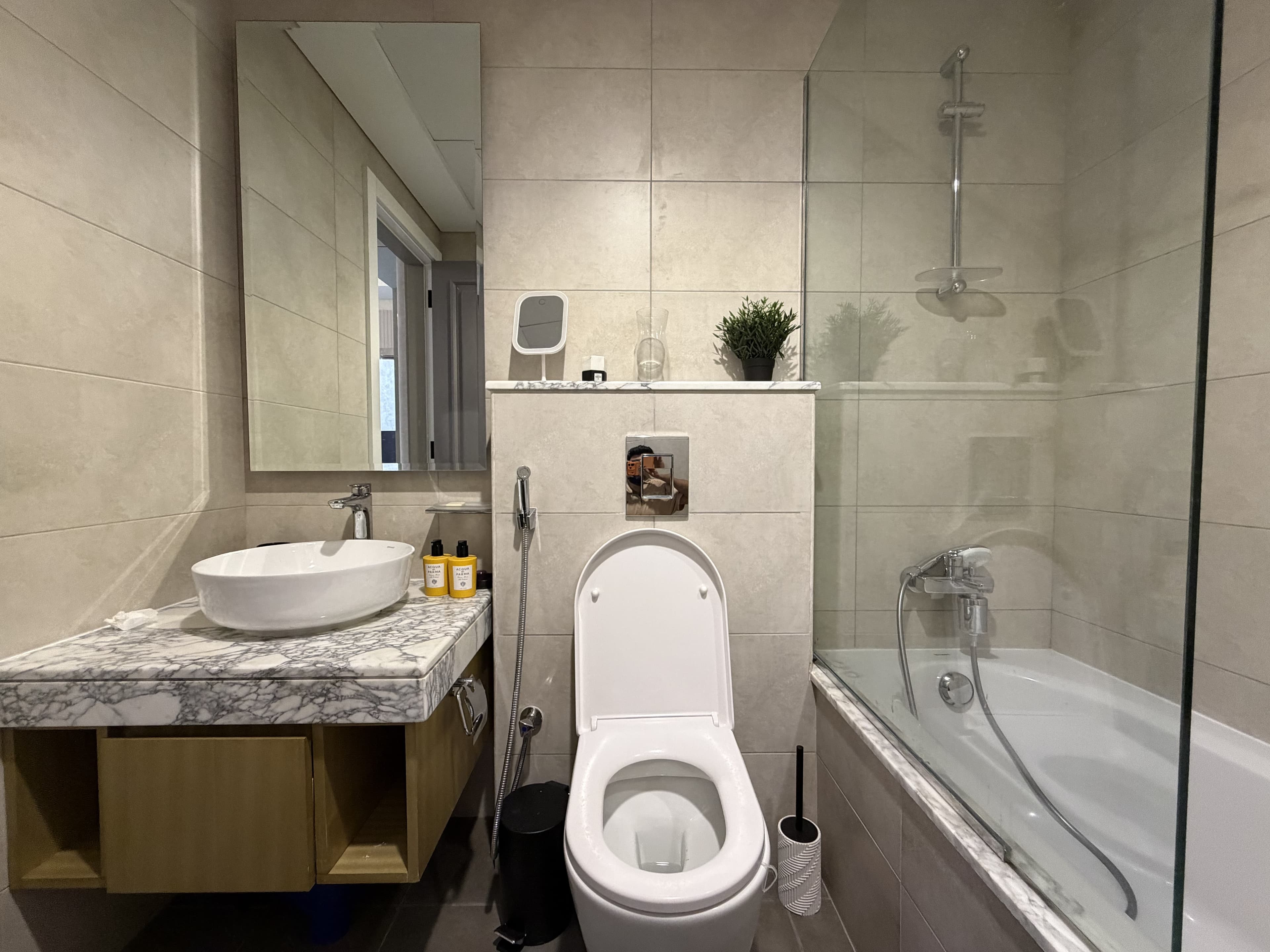 HIGH FLOOR |FULLY FURNISHED| PRIME LOCATION — 14