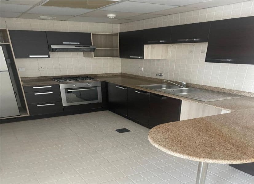 Prime Location • Furnished Kitchen • High Floor — 6